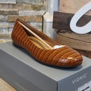 Vionic Jewel Hannah Croc Expresso Flats Size 8.NIB